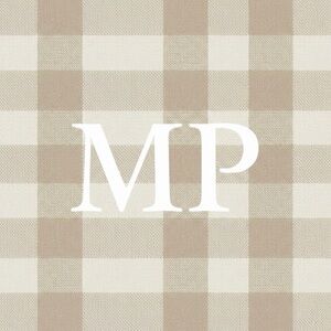 Meet your Posher, Mollie P 🐎🧺👒🐚🕊️